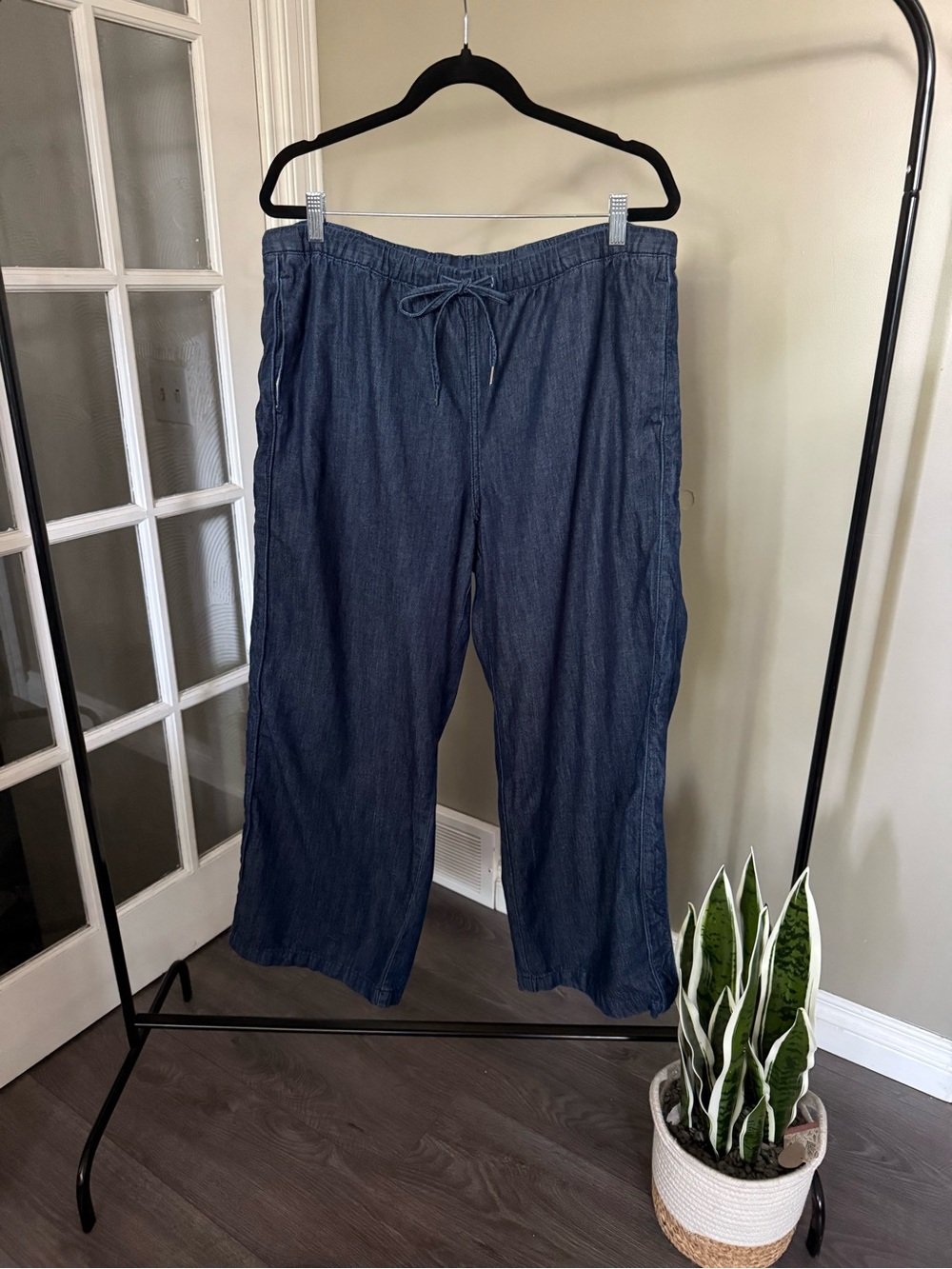 H&M Divided Wide Leg Pull-On Jeans (XL)